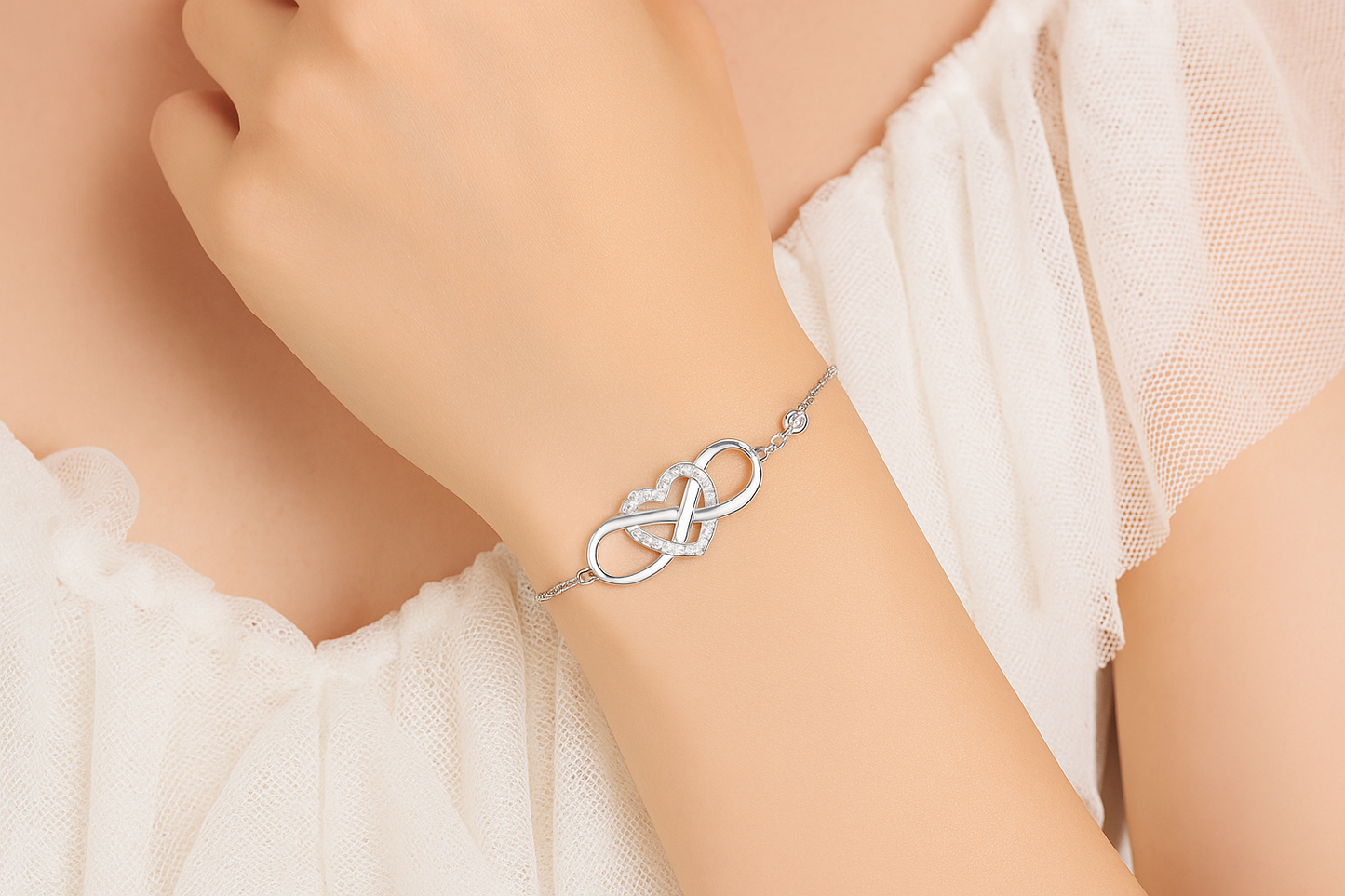 The Aloura Eternal Love Heart Bracelet